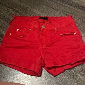 red shorts